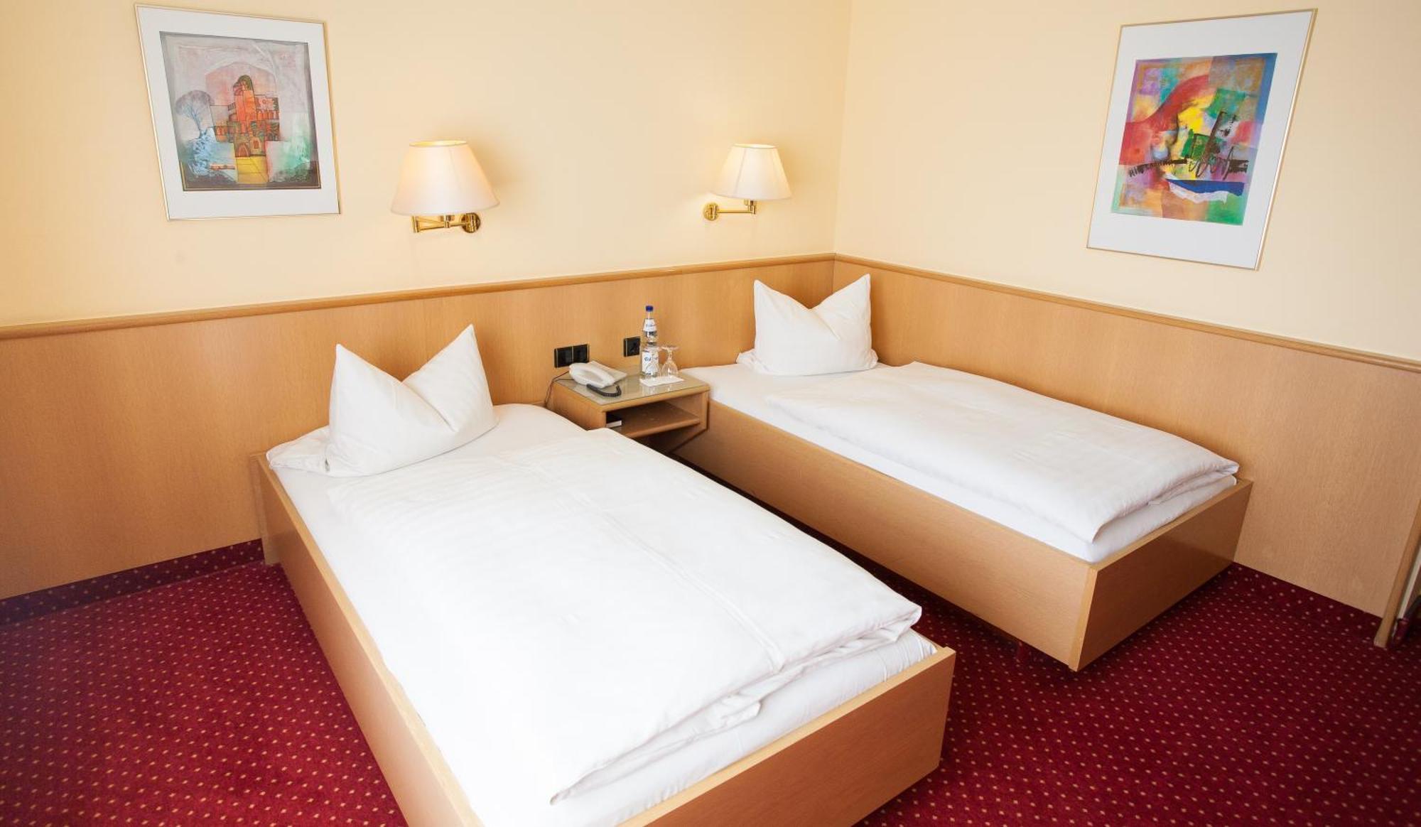 Hotel Restaurant Zur Post Lohfelden Zewnętrze zdjęcie