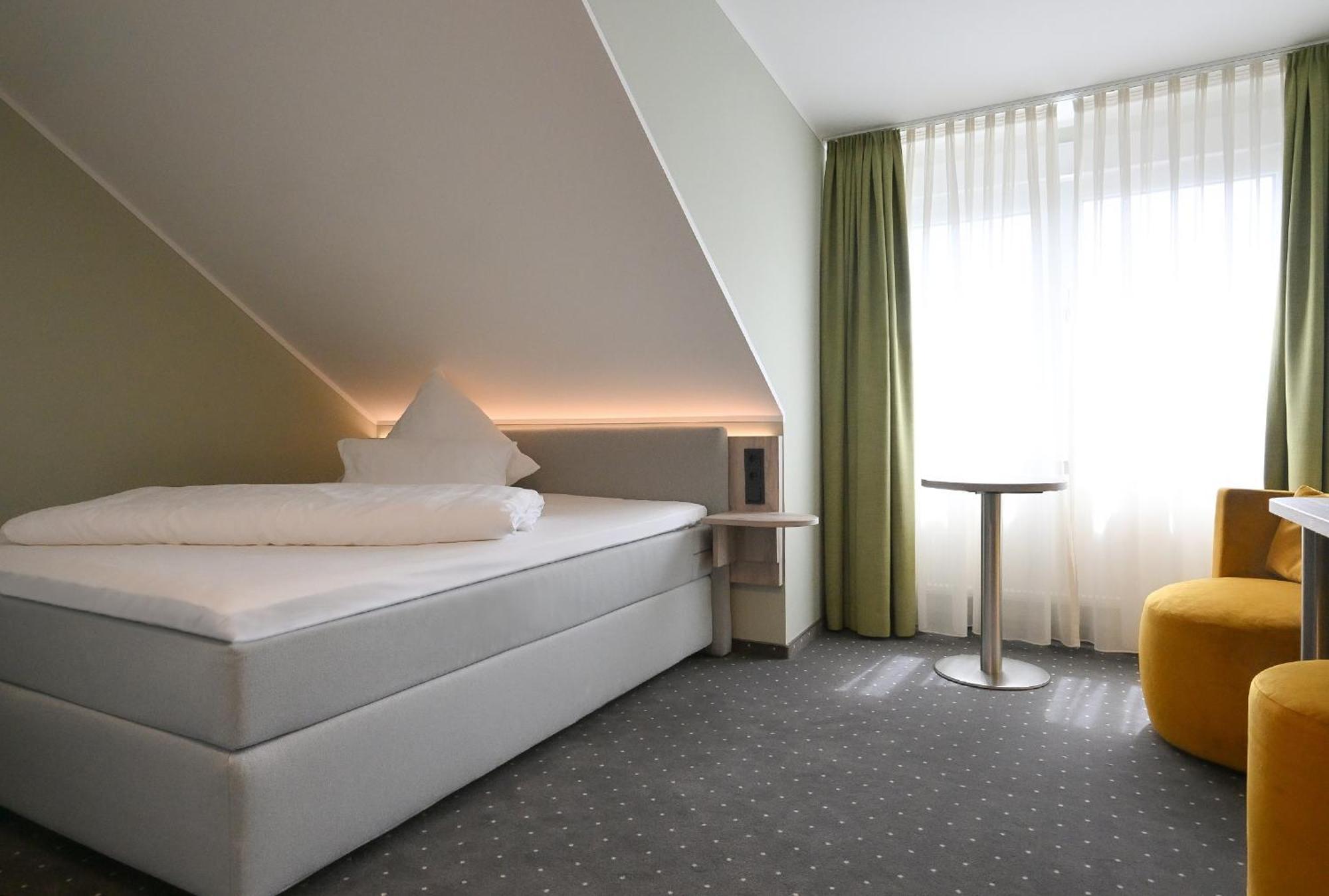 Hotel Restaurant Zur Post Lohfelden Zewnętrze zdjęcie